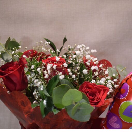 6 Rosas Rojas en Gift Bag TQM San Valentin - Imagen 3
